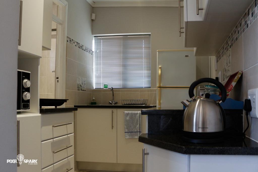 Tyday Accommodation พอร์ตเอลิซาเบธ ภายนอก รูปภาพ