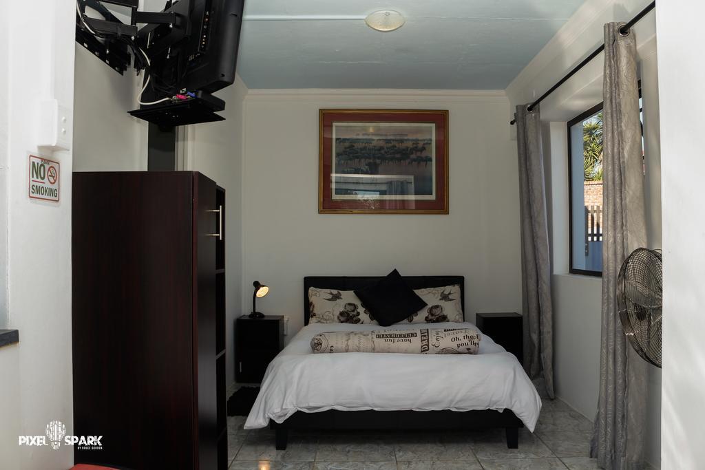 Tyday Accommodation พอร์ตเอลิซาเบธ ภายนอก รูปภาพ