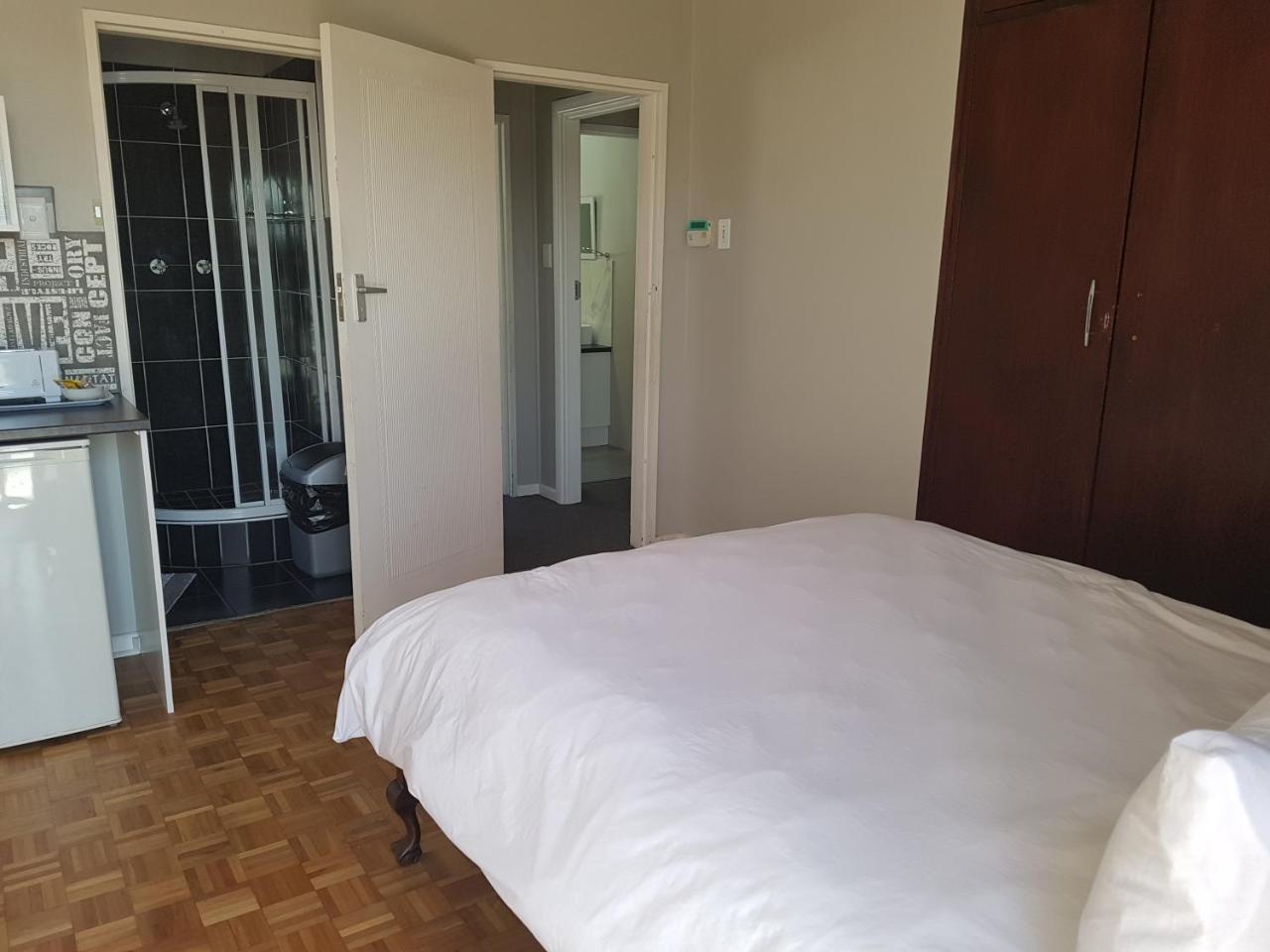Tyday Accommodation พอร์ตเอลิซาเบธ ภายนอก รูปภาพ